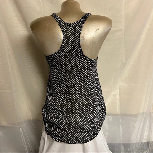 Club Monaco women’s silk patterned tank top in size x-small - Picture 2 of 6